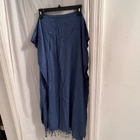 PIERRE Cardin blue scarf/shawl - Picture 1 of 3